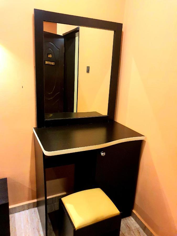 Greys House 19 Airport Hotel Abuja Eksteriør bilde